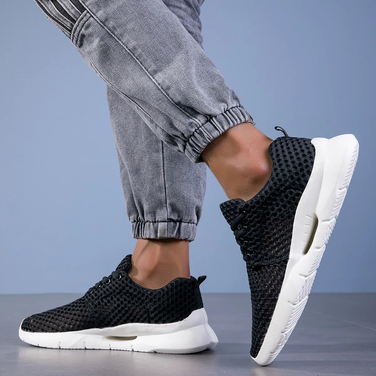 Aero Mesh Sneaker