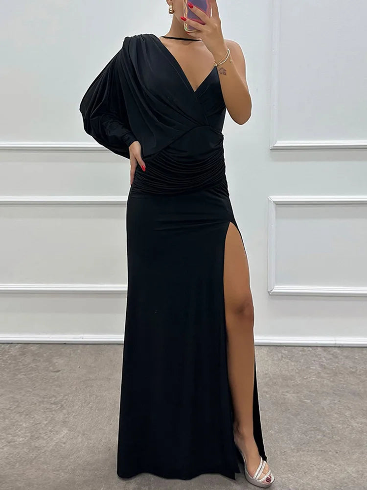 Iliana | One-Shoulder Gown